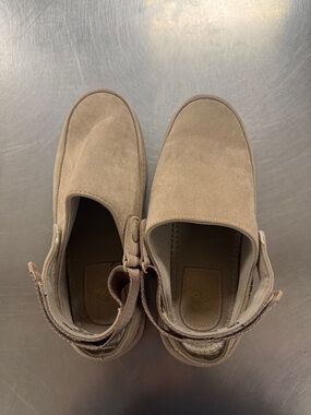 White Mountain Taupe Suede Slides